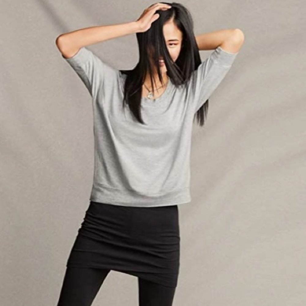 Cabi 5554 Center Stage Top Gray Medium EUC